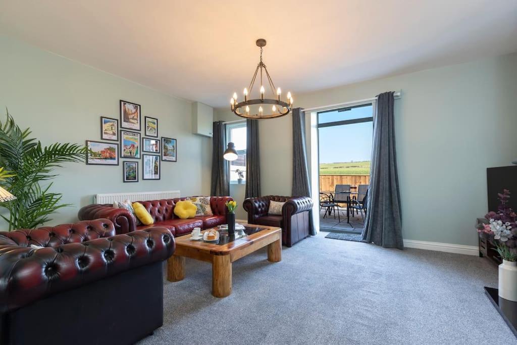 Auckland View - A Comfy & Spacious 4Bed With Views Coundon Exterior foto
